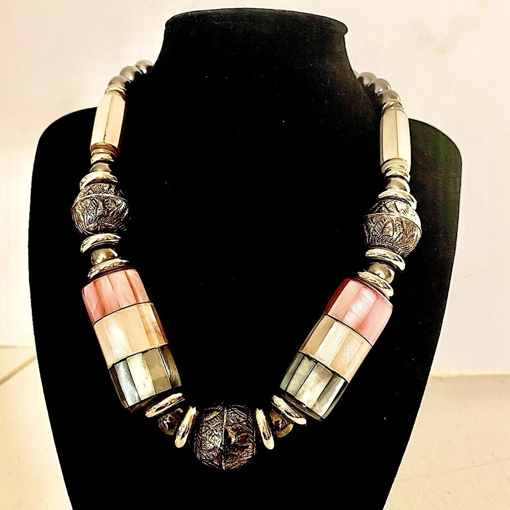 Multi Color Beaded Necklace.  Gray/Pink/Blue/white/Silver tone.